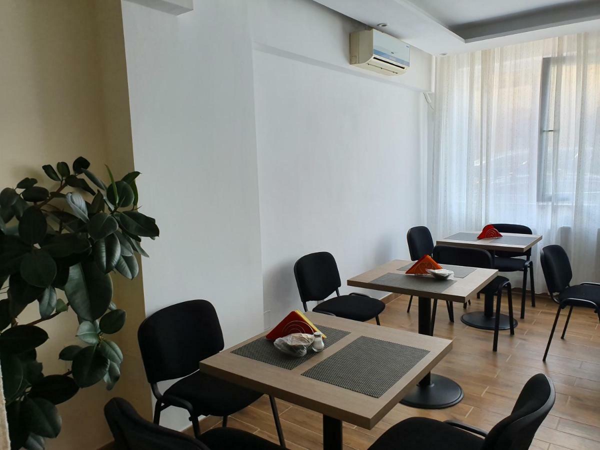 Tranzitrooms Bucarest Exterior foto